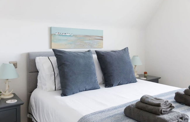 Coastal Retreat for 6 Close to Beaches - Photo 53