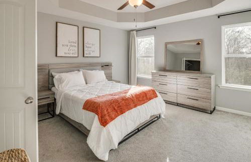 Quiet and Comfy Spring Hill Townhome with WFH Setup - Photo 16