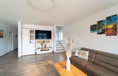 Seevilla am See mit Sauna, Kamin, privatem Steg und Seezugang - Foto 9