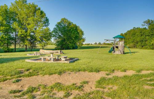 Cozy Columbia Cabin with Shared Lake Dock! - Foto 28
