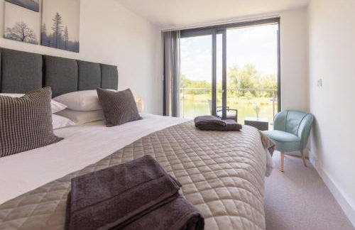 Mallards Way ML01 HOT TUB Lakeside Spa - Photo 17