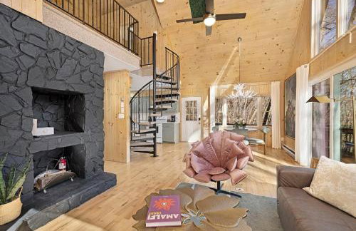 Chalet Getaway, Hot Tub, Pet Friendly! - Foto 13