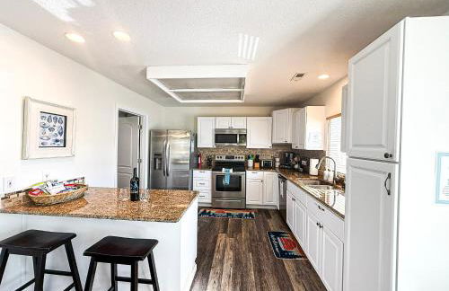 Lakefront Home-3BD25BADockGrillFirepitKayaks - Foto 14