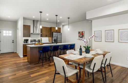 The Downtown Duplex - Pet Friendly - NEW BUILD - Foto 4