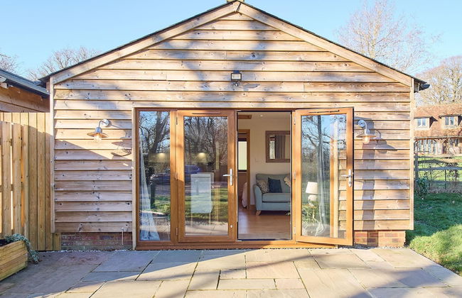 Host Stay Cobnut Barn - Photo 13