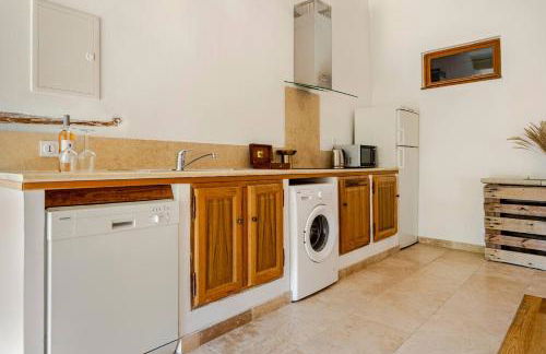 Gite dans un Mas Provençal avec Jacuzzi - Foto 16