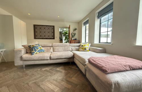 Studio with kitchen nestled lovely wooded cul du sac - Foto 27