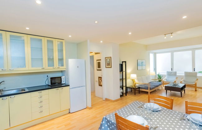 3 bedroom Apartment in Barcelona - Photo 10