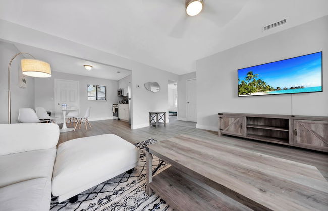 Lakeworth 2 Bedroom Home Free Parking - Foto 17