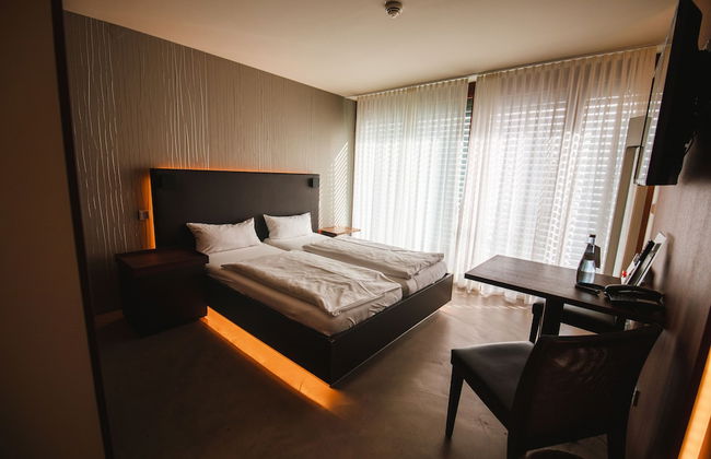 Car by Side - Foto 4