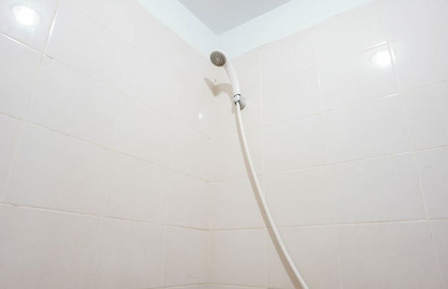 Cozy and Simply Studio Titanium Square Apartment - Photo 9