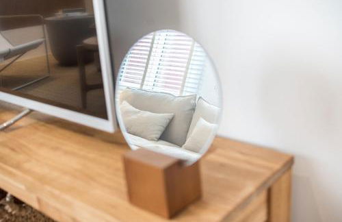 Mediterranean Retreat with 4-Bedroom, 3-Bath Apartment in Barcelona - Foto 26