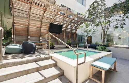 Amethyst Horizon - Stylish peaceful 2BR w zen Garden View Pool Gym - Foto 24