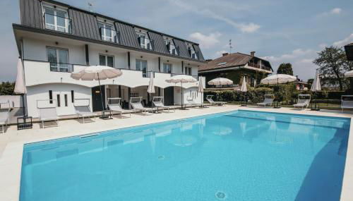 Aquavista Residence - Lakeview Holiday Apartments with Pool - Foto 3, sunbed