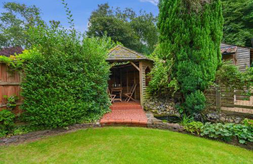 Seven Space - 7 Bedroom Home with Large Garden & Hot Tub - Foto 28