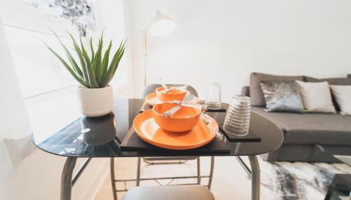 Top Floor 1BR Wishaw Flat with Parking - Foto 5