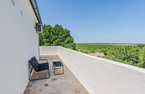 Gorgeous Home In Popovici With Wifi - Photo 13