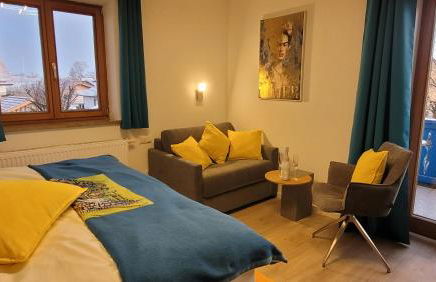 Ferienwohnung Lichtblick Oberbayern, sonnig, Bergblick, großer Balkon - Foto 3