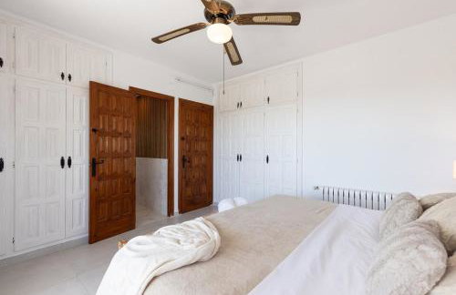Villa Carmen - Peaceful Eco-Luxury with Private Pool and Sea Views & EV - near Sitges - Photo 31