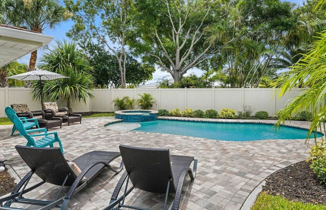 Home with Pool & Hot Tub Close to Beach - Foto 46