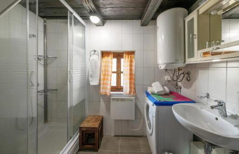 Awesome Home In Martinska Ves - Foto 18