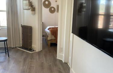 Unit 210 The Newest Boutique Stay at The George - Foto 3