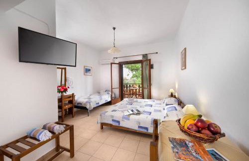 Vergonis Studios - Photo 2