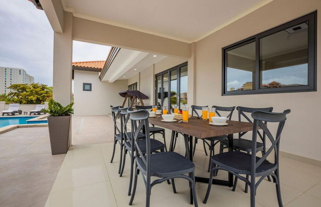 NEW 6BR Villa w Pool Across Street Palmbeach - Foto 24