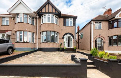 9RA - 4BD House - Wembley Views - Foto 31