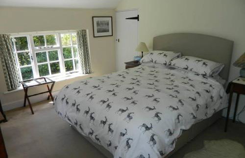 River Cottage a country retreat in wooded gardens - Foto 9