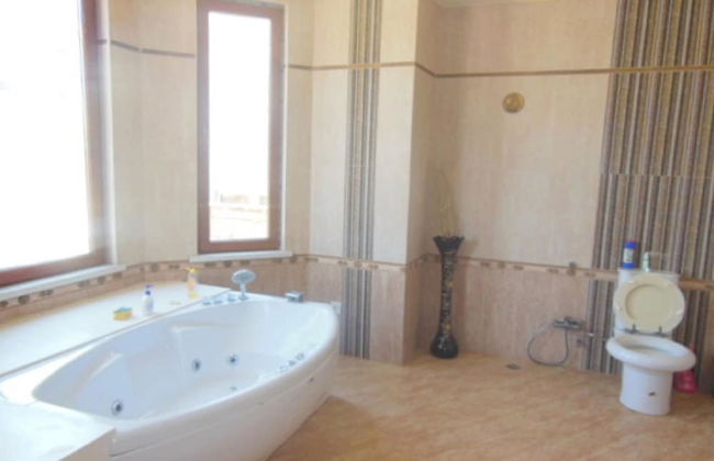 Great Triplex Villa - Photo 11