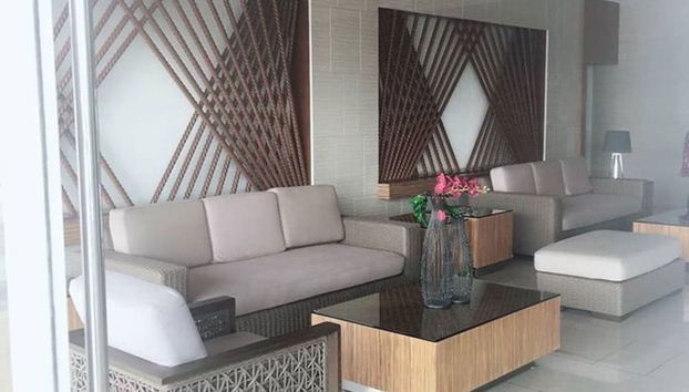 Coin salon dans le hall