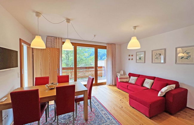 Central Vacation Apartment With View - Photo 1