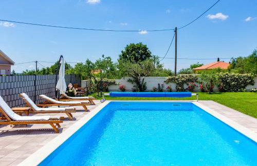 Serene Escape Near Zadar With Private Pool & Charming Outdoor Oasis - Foto 5