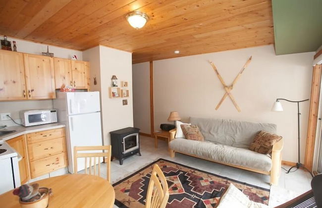 Outlaws Inn by Apex Accommodations - Photo 11