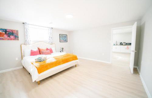 Spacious 5BR 3BA Free Parking Minutes to DC with Pool - Foto 8