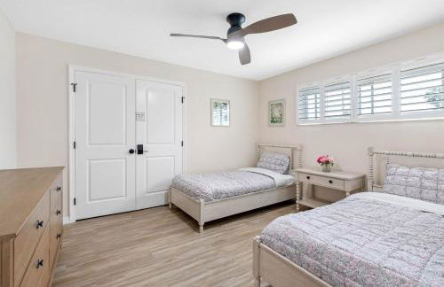 Brand New Saltwater Pool! - Waterfront Canal - Luxury Home - Foto 42