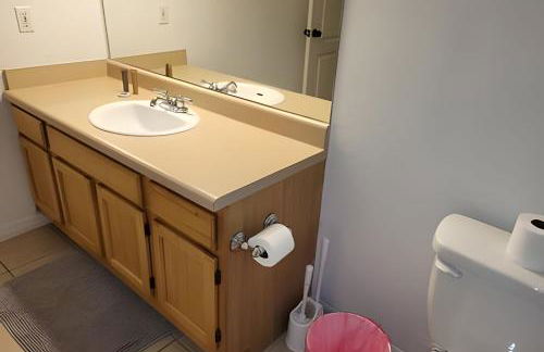 Runaway Beach Club Condo near Disney - Foto 18