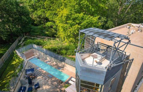 The Architect's Modern Castle - Photo 5