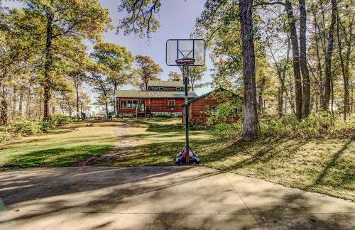 Near All-Season Trails Lakefront Crosby Getaway! - Foto 36