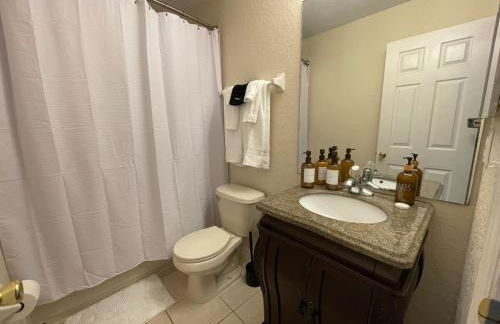 Spacious Family Fun Near Disney, Water Slide, Pool - Foto 9