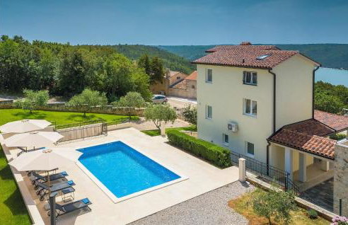 Villa Camellia Trget - Foto 1