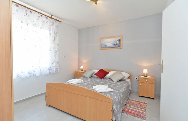 Apartment 358 - Photo 6