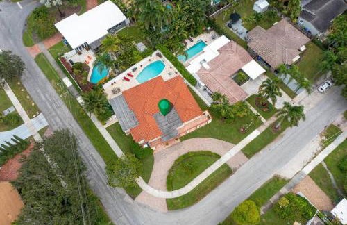 ~Villa Victoria Luxury! (Pool)~1 mile from beach - Foto 7