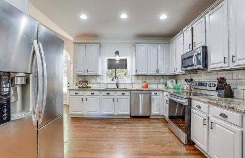 Walk to Trails Peaceful Family Home in Braselton - Photo 4