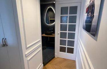 Apparemment luxueux niché dans les arbres - Foto 18