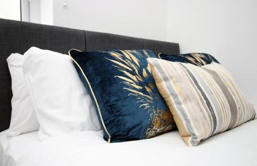 Spacious 2 Bedroom Apartment with Free parking - Foto 6