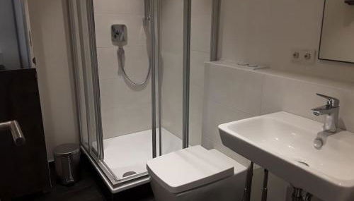 Modernes 1 Zimmer Studioapartment in ruhiger zentrumsnaher Lage - free parking - Foto 2