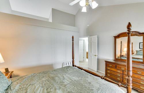 Lakefront Fall Home w/ Deck & Dock in Oscoda Twp! - Foto 12