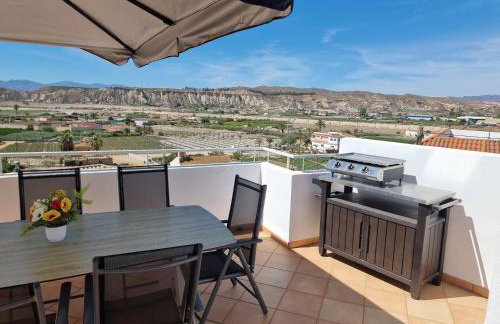 villa piscina y vistas espectaculares a la montana , gran terraza y aire acondicionado - Foto 34